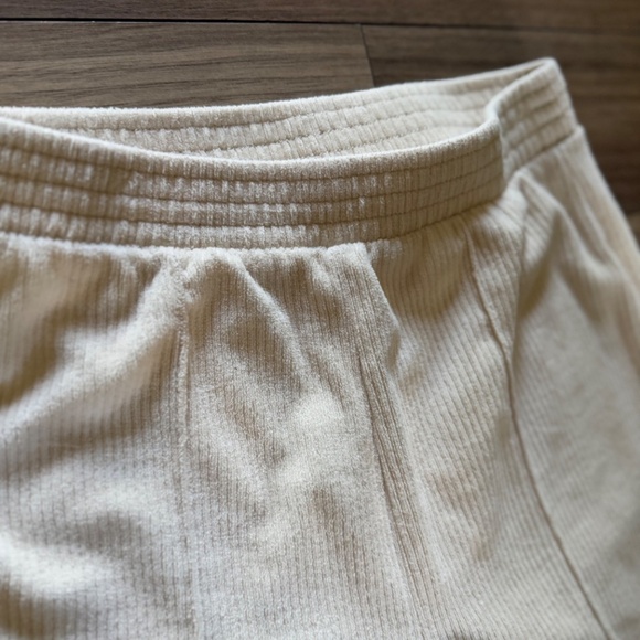 Aerie | S Groove-On Rib Velour Flare Pants Soft Oat - Picture 3 of 8